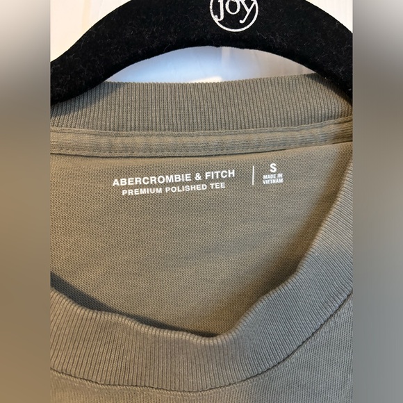 A&F Premium Polished Tee NEVER WORN - Picture 8 of 11